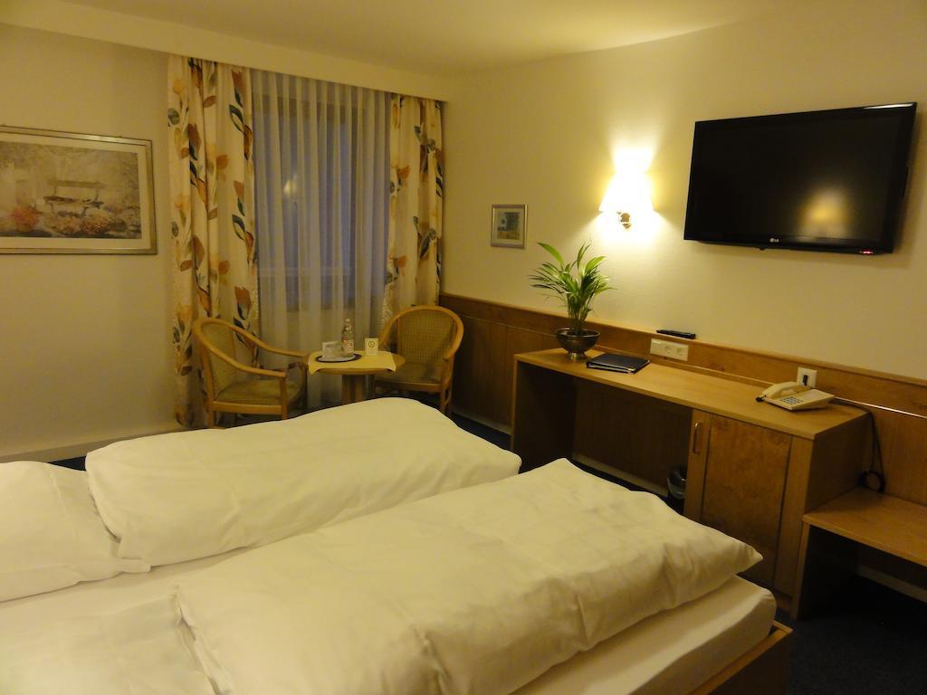 רוטנבורג Hotel Wuerttemberger Hof Garni חדר תמונה
